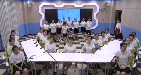 學(xué)生課堂<em>展示</em>《帕米爾，<em>我</em>的家鄉(xiāng)多么美》