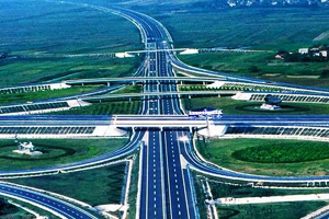 <em>課程標(biāo)準(zhǔn)</em>：<em>道路</em><em>與</em><em>橋梁</em><em>工程技術(shù)</em><em>專業(yè)</em>《<em>道路</em>養(yǎng)護(hù)技術(shù)》<em>課程標(biāo)準(zhǔn)</em>