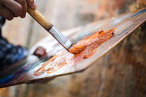 藝術(shù)設(shè)計專業(yè)：《設(shè)計色彩—第八節(jié)：水粉裝飾藝術(shù)表現(xiàn)》課程思政案例