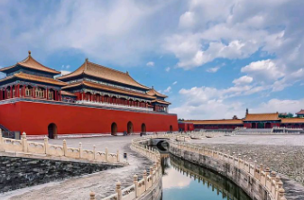 <em>課件</em>： 通識課《<em>中國</em>歷史—<em>辛亥革命</em><em>與</em>中華<em>民國</em>的<em>建立</em>》